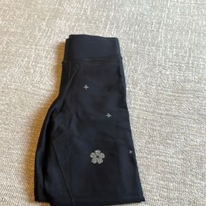 Tight pants - very comfortable! Ultra cor